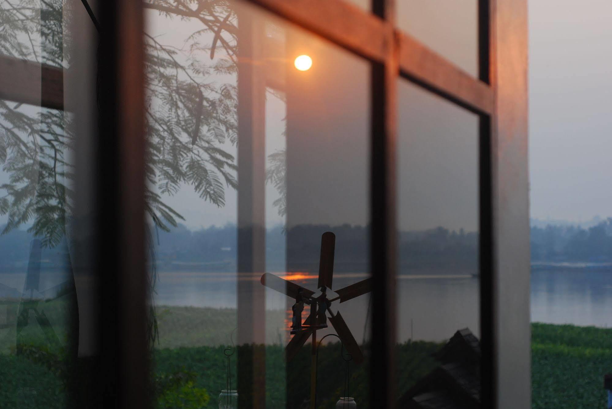 Gin'S Maekhong View Hotel Chiang Saen Buitenkant foto