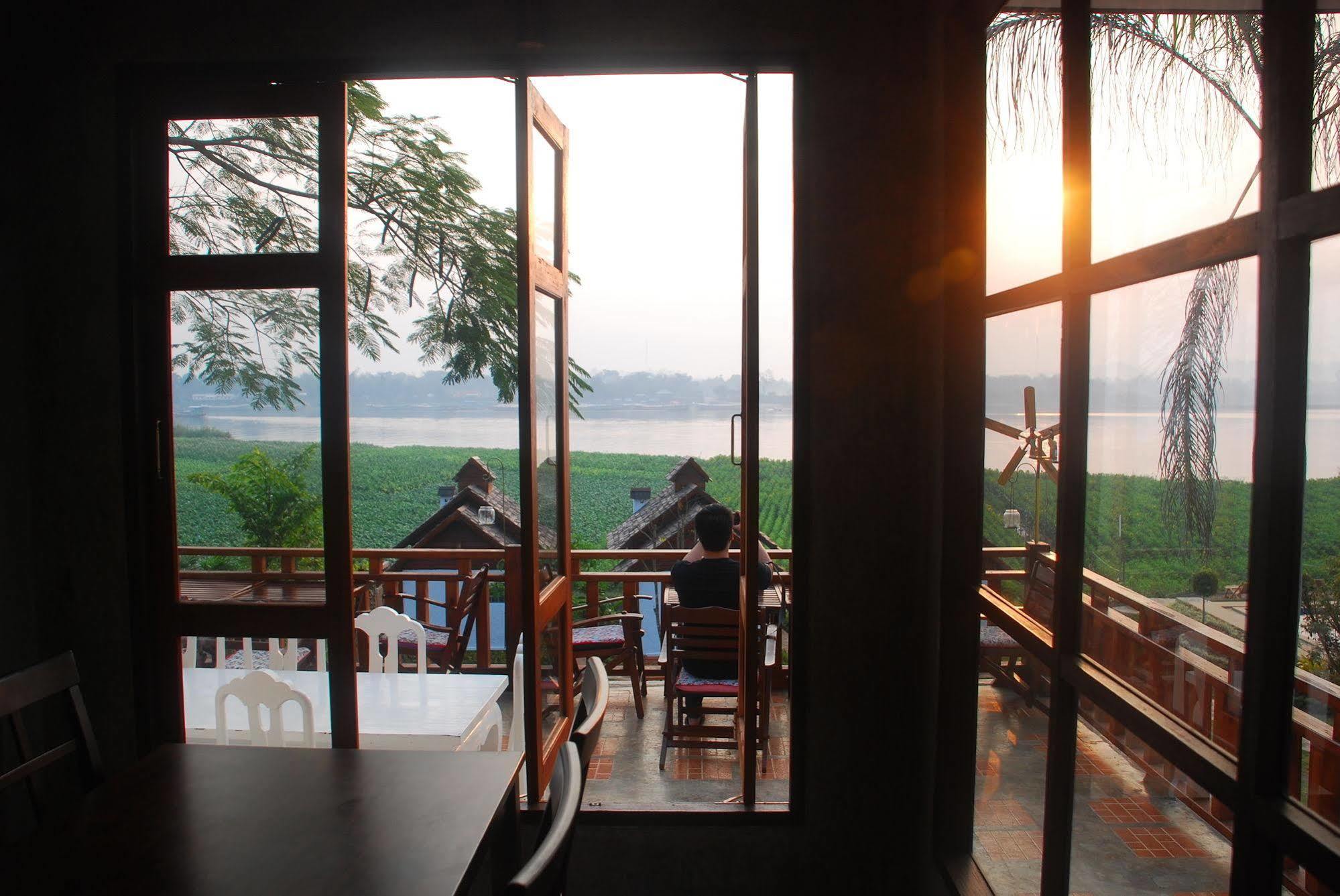 Gin'S Maekhong View Hotel Chiang Saen Buitenkant foto